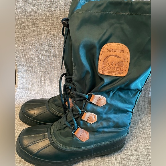 Sorel Snowlion boots, size 8 - Picture 1 of 7